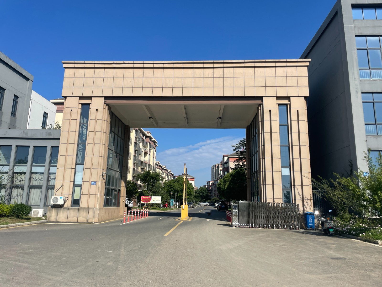 /Upload/Product/43844713b5bc43d88924f8f5a97d8df0.jpg?width=272&height=203&bgcolor=fff