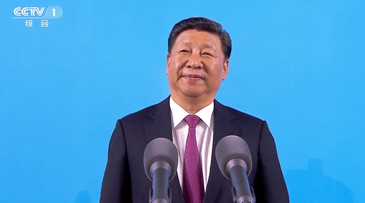 央视网消息（24小时）：中华人民共和国第十三届运动会27日晚在天津市隆重开幕。中共中央总书记、国家主席、中央军委主席习近平出席开幕式并宣布运动会开幕。