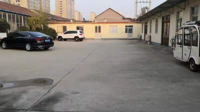 办公室.jpg 办公室.jpg